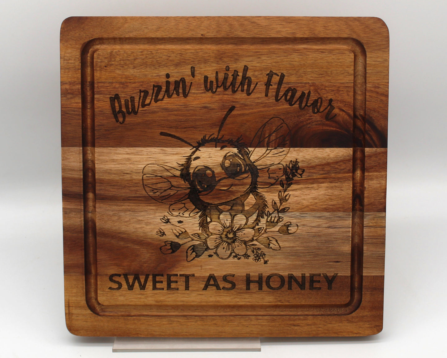 Bee -Buzzin' With Flavor Kind Chopping board